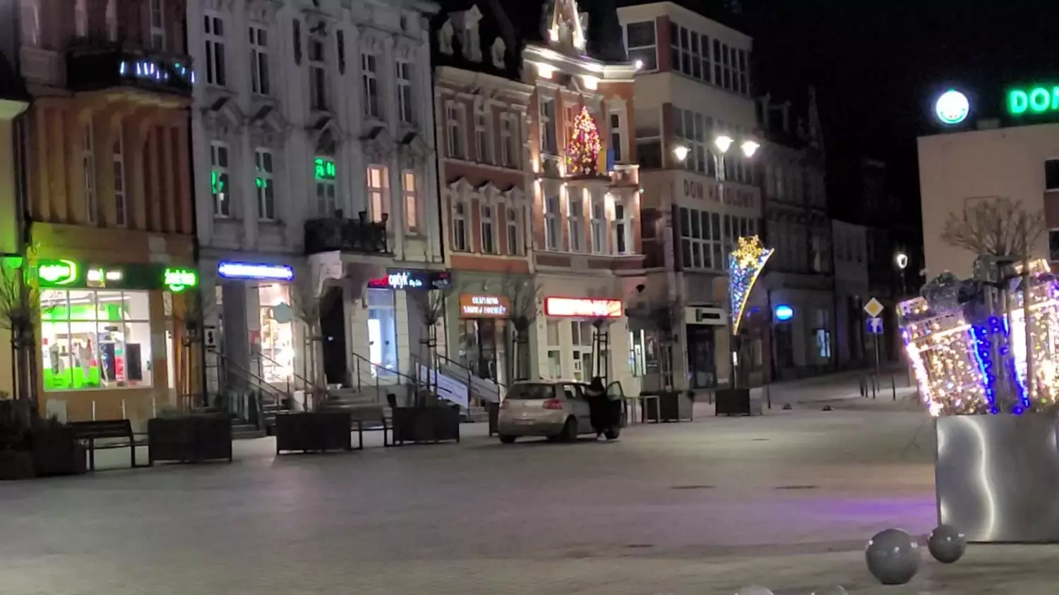 Samowola kierowców na starogardzkim Rynku